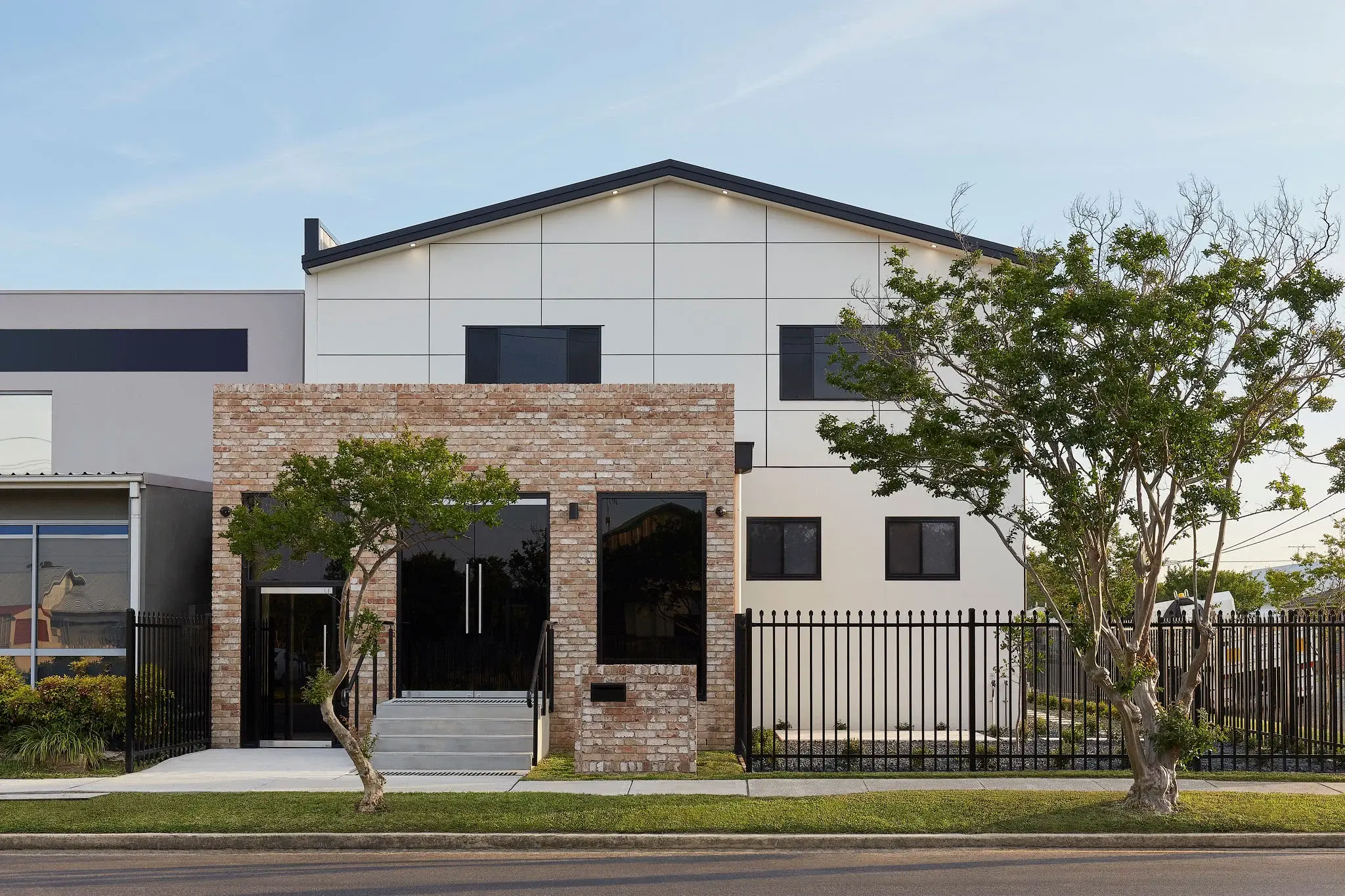 Designer Commercial Building, street front - Built in Georgetown NSW, Designed by Buildingwise Developments